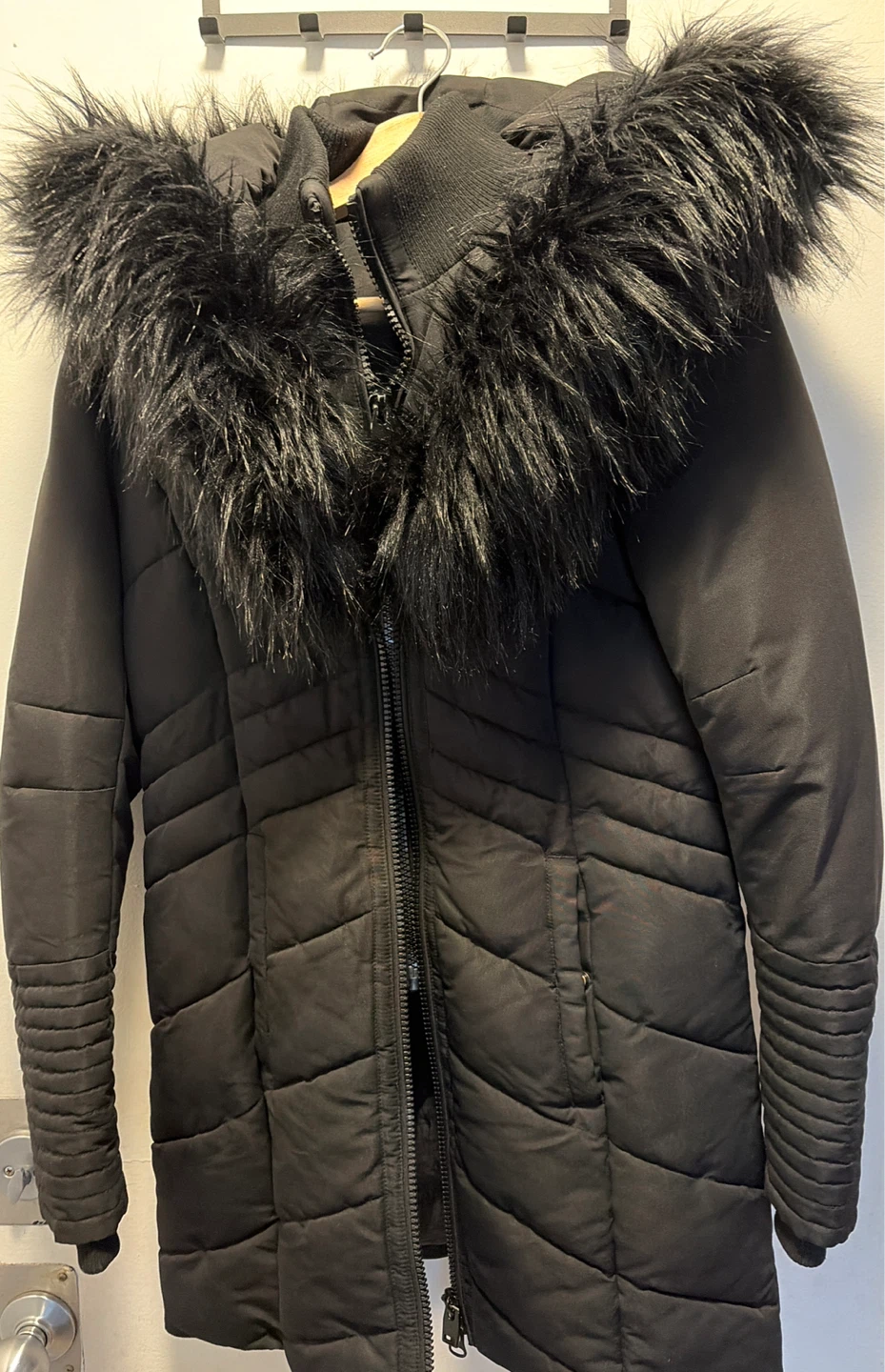 POINT Weather Supply Black Puffer Jacket with Faux Fur Trim