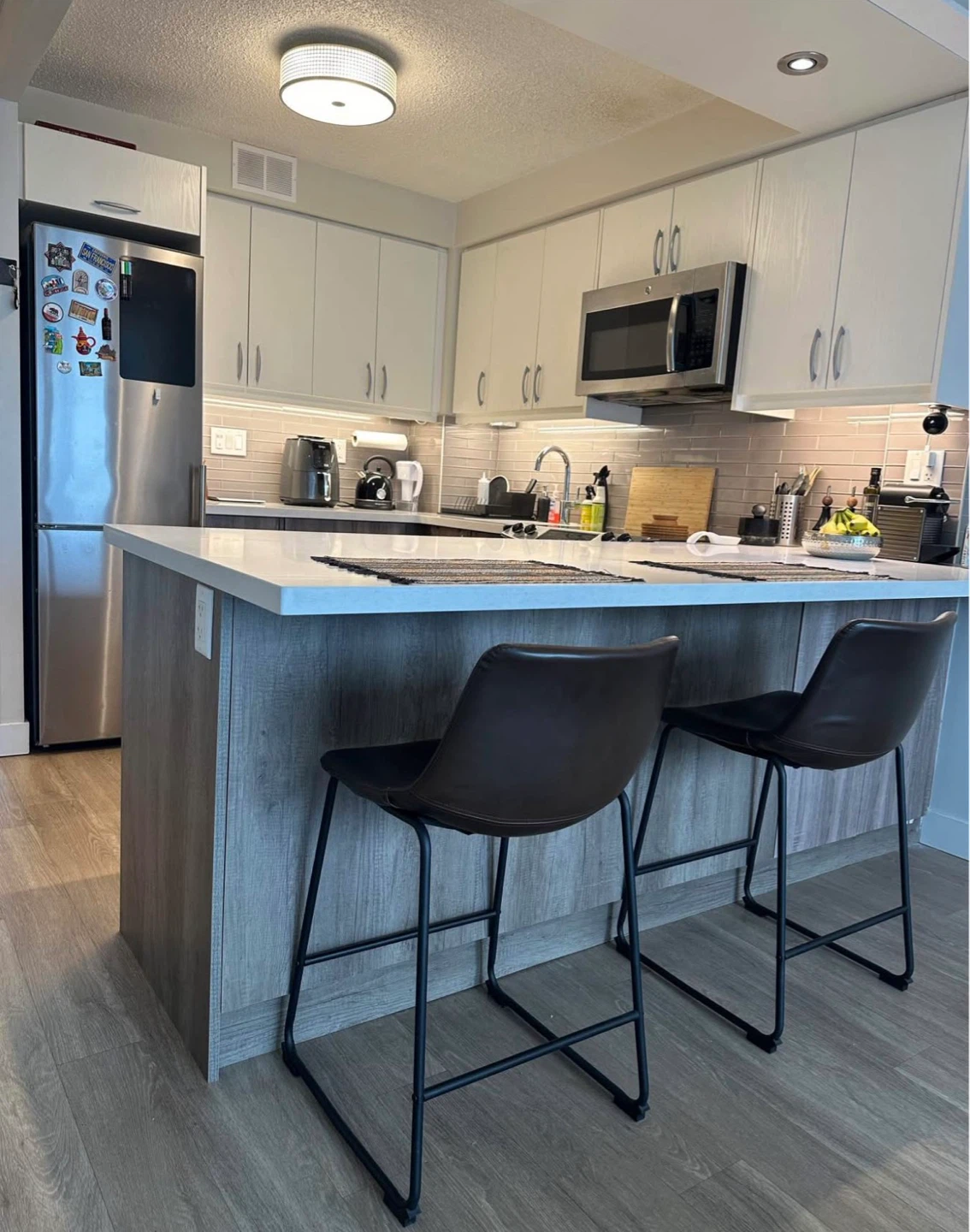 Structube Set of 2 Brown leather Bar Stools
