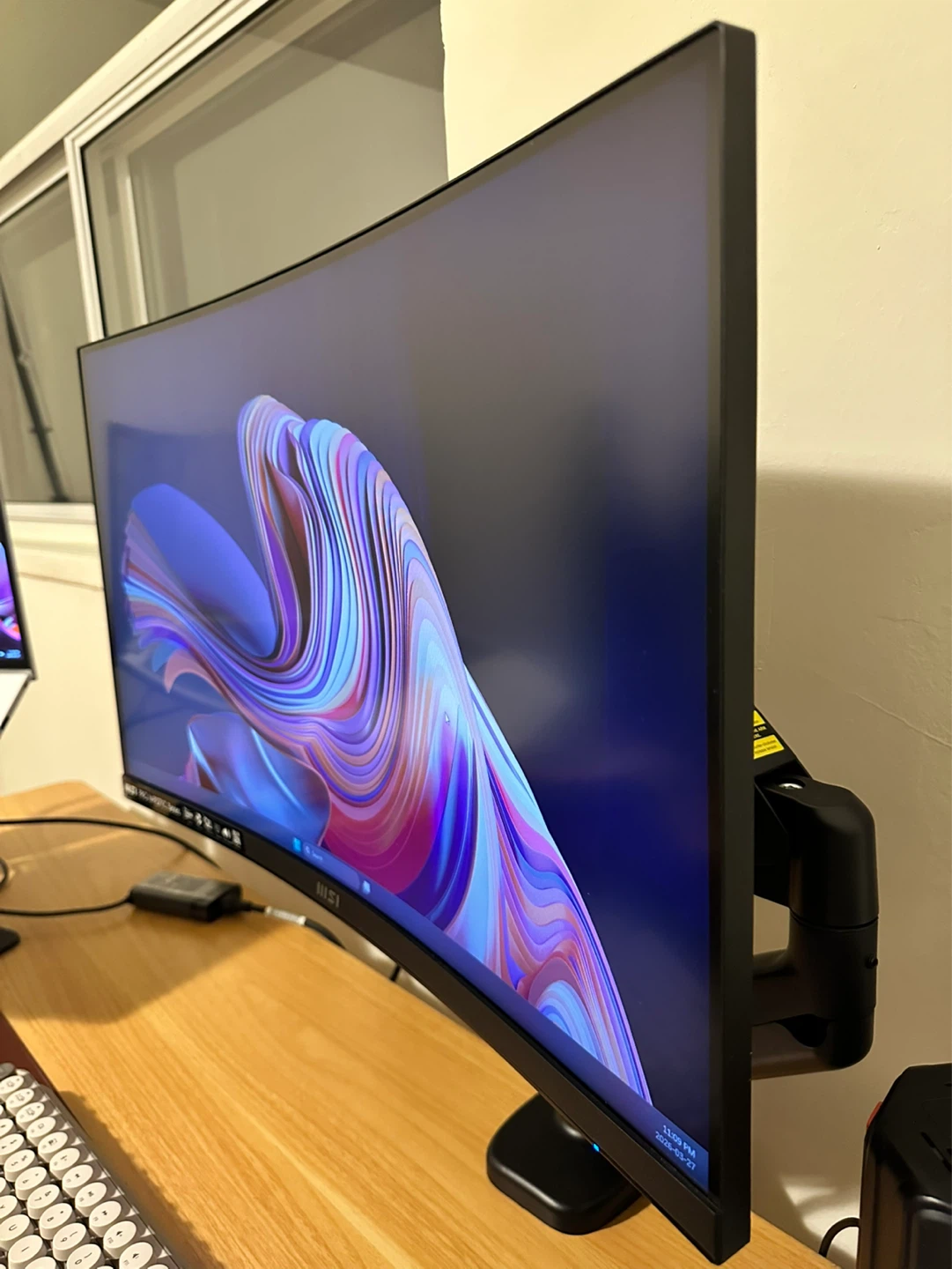 MSI PRO MP271C 27" FHD 75Hz Curved Monitor - photo 2
