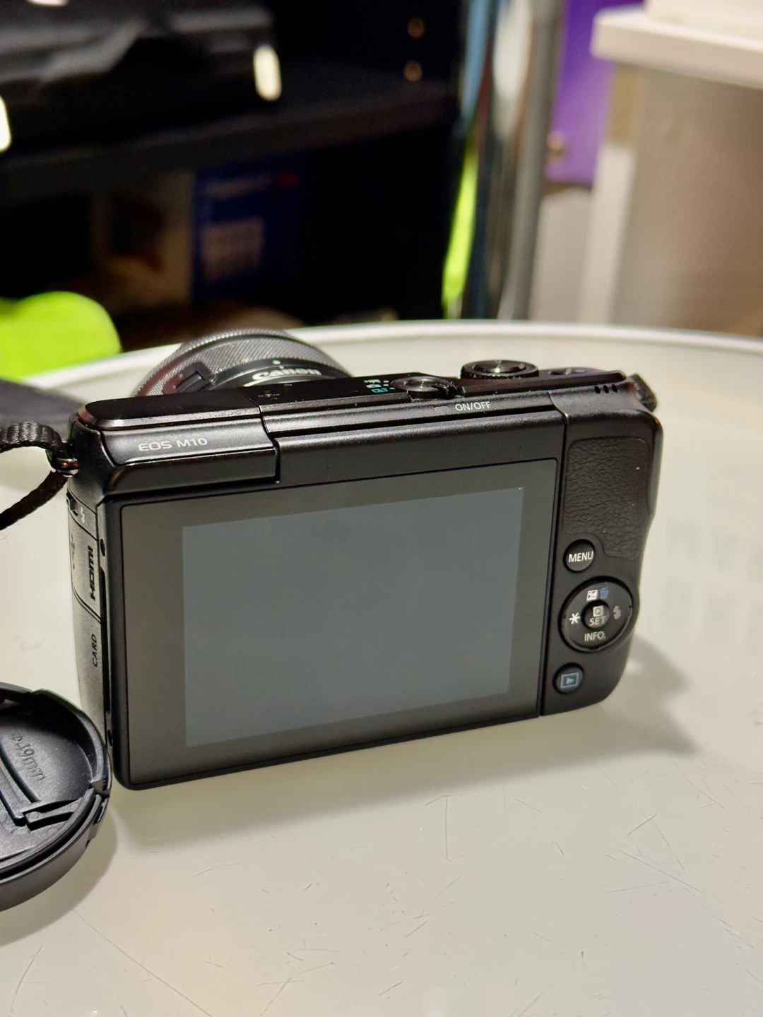 Canon EOS M10 Mirrorless Camera with EF-M 15-45mm Lens - photo 4