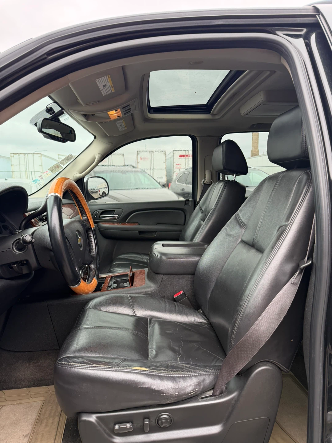 2007 Black Chevrolet Tahoe LTZ SUV - photo 3