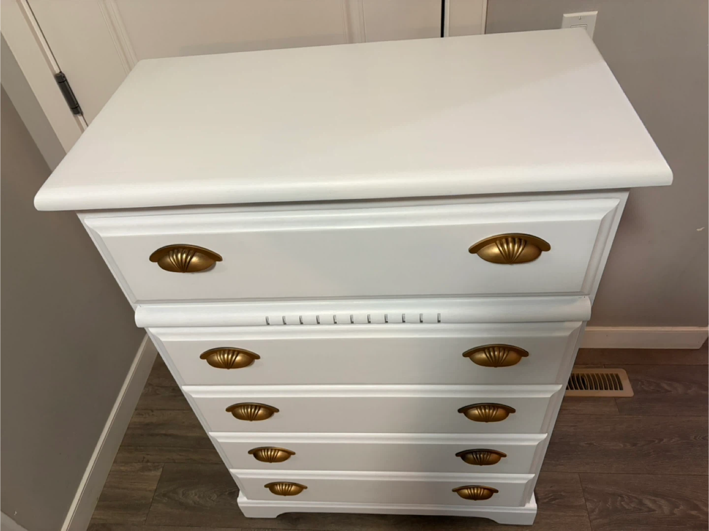 White 5-Drawer Dresser with Gold Hardware - photo 3