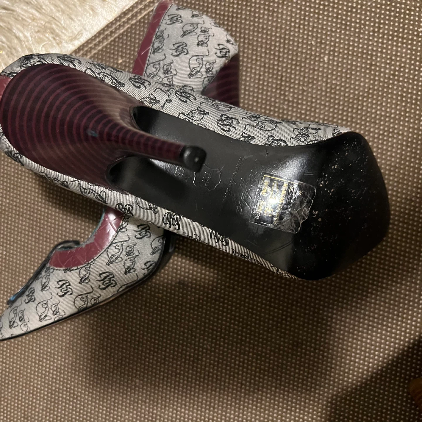 Women’s Fashion ( Heels )