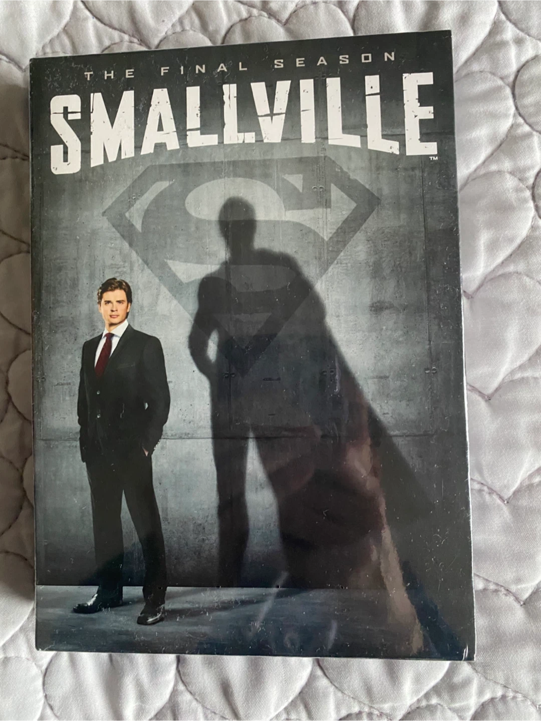 Once Upon a Time & Smallville DVD sets - photo 3