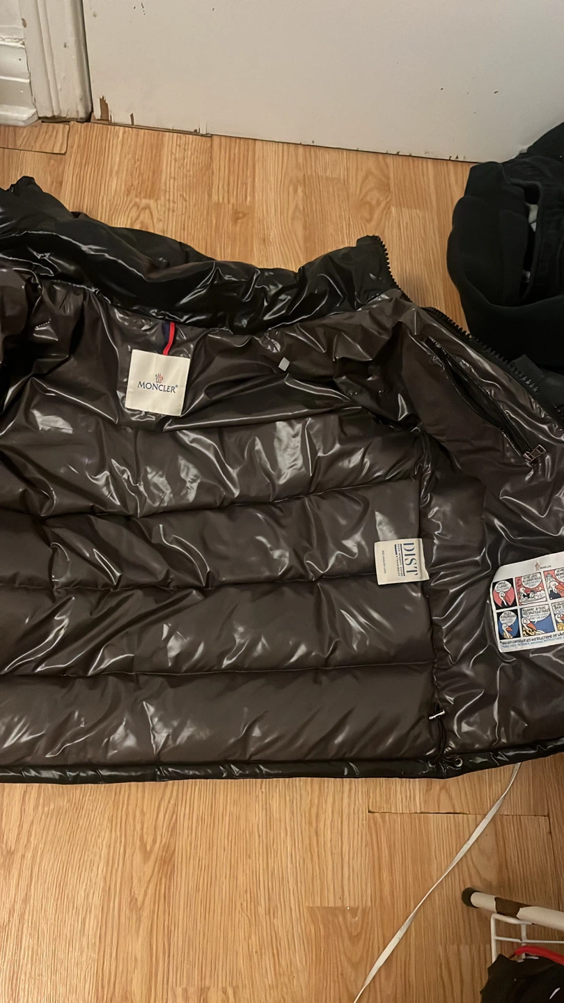 1:1 Moncler Black Puffer Jacket