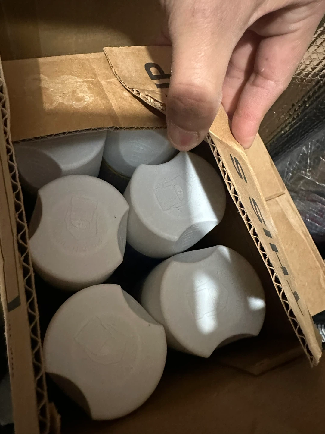 6 pack Sherwin Williams ProBlock Primer Spray Paint - White - photo 2