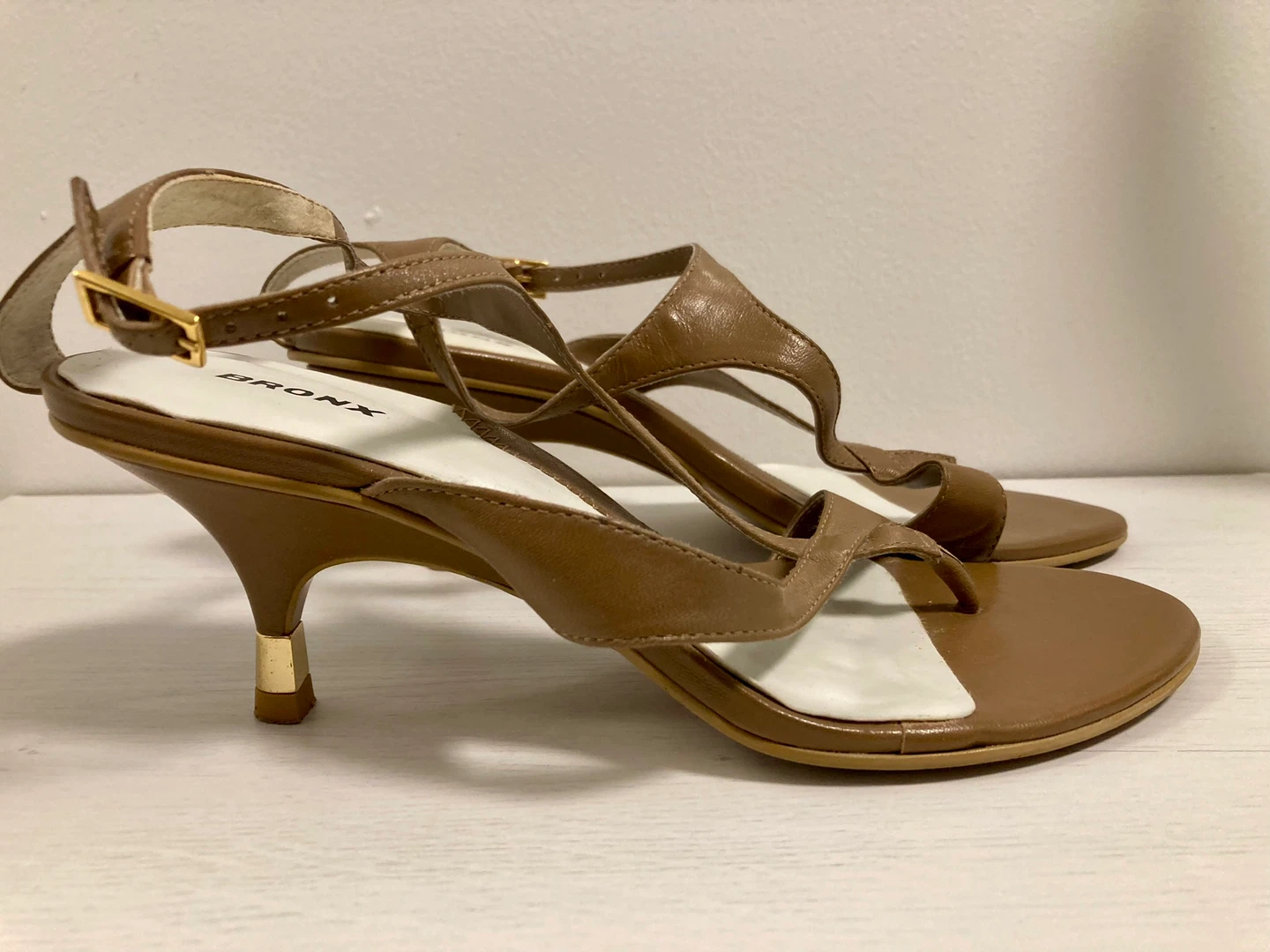 EUC Leather Sandals Sz 37