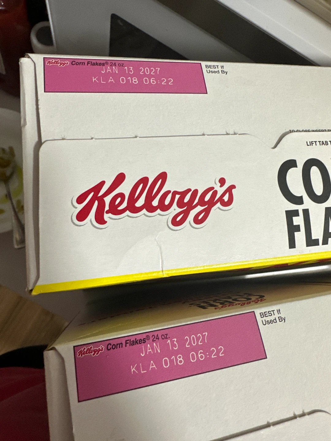 Kellogg's Corn Flakes Giant Size Cereal - 24 oz - photo 2