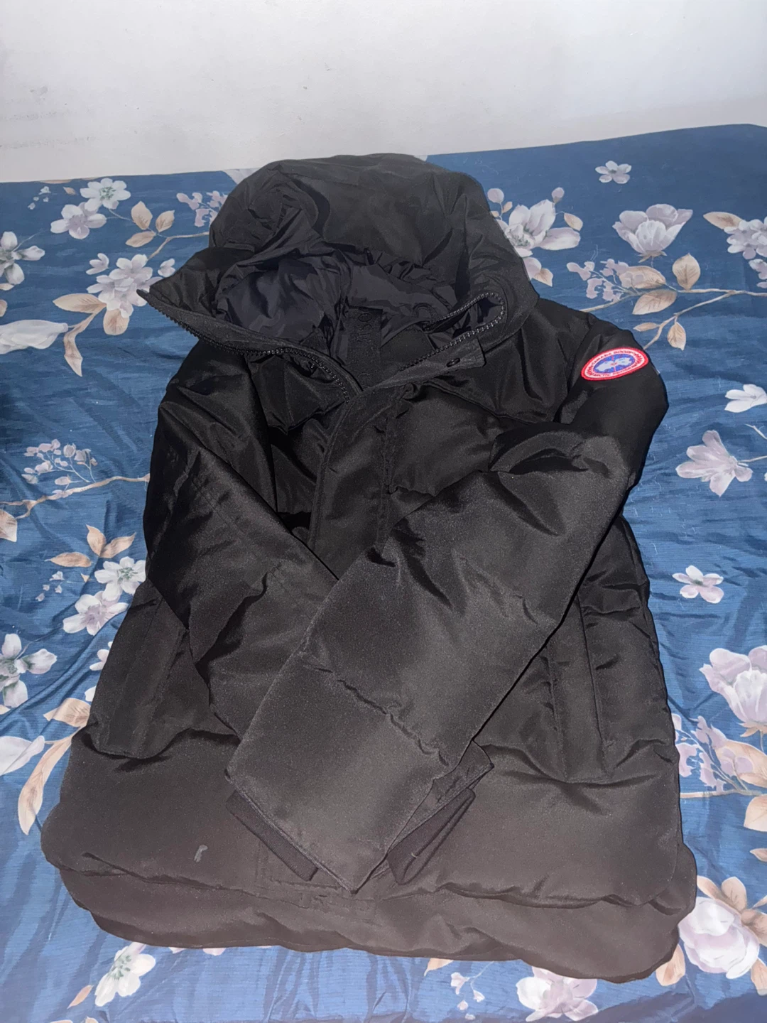 Canada Goose Black Puffer Jacket with Bag negotiable