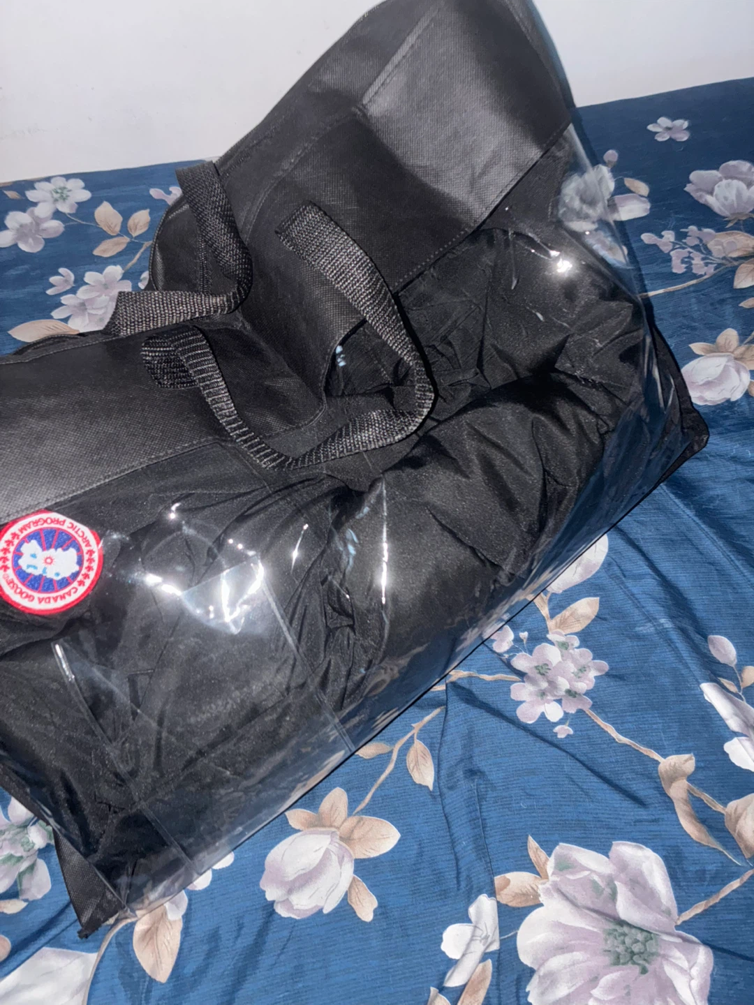 Canada Goose Black Puffer Jacket with Bag negotiable - photo 5