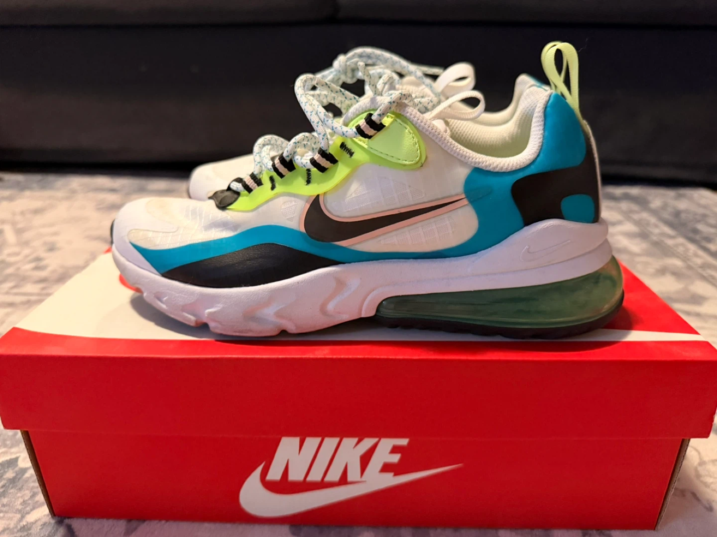 Nike Air Max 270 React SE (GS) Youth Size 5Y Sneakers - photo 3