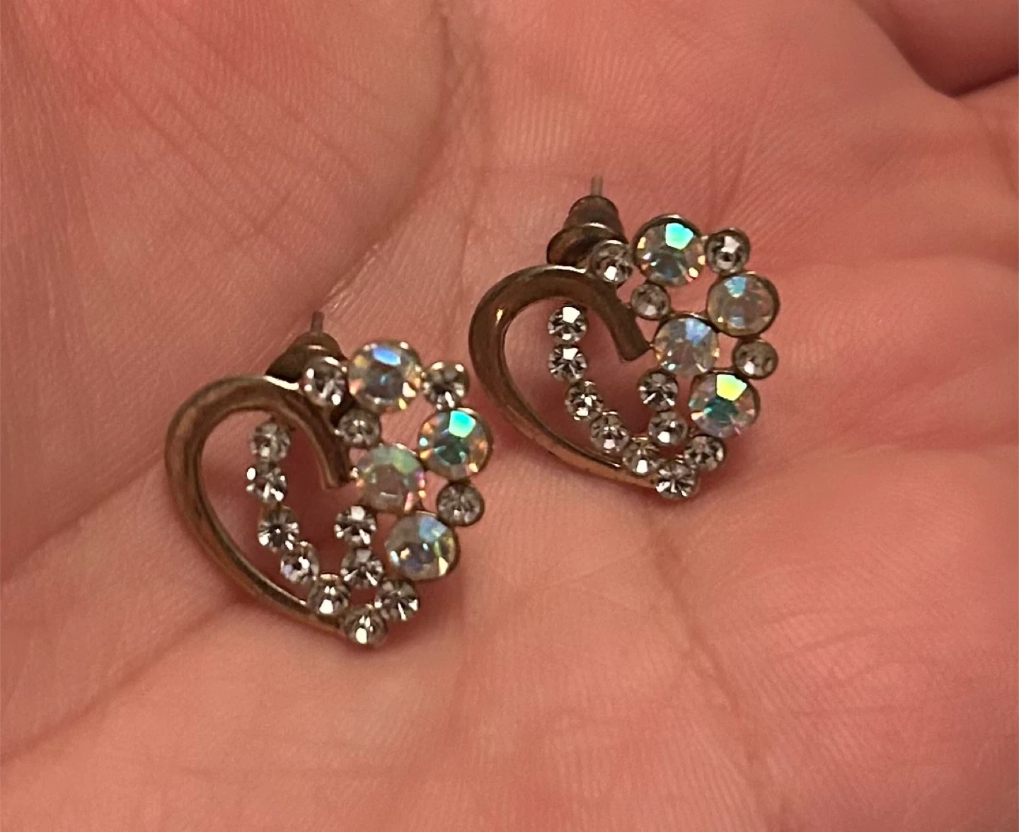 Heart-shaped Rhinestone Stud Earrings
