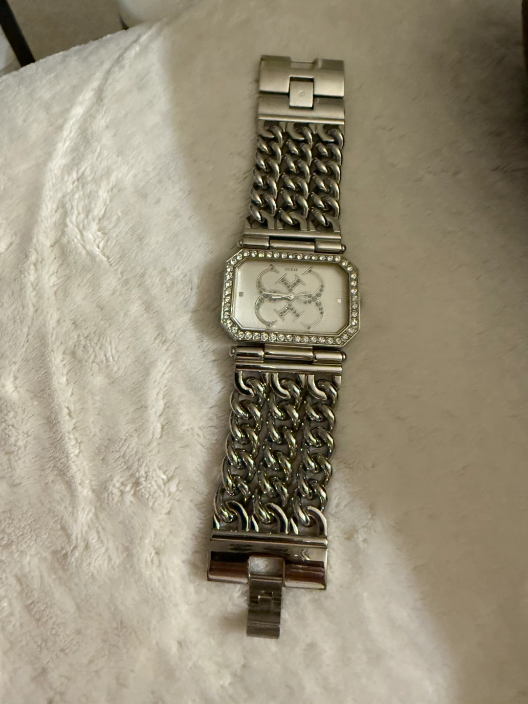 GUESS Women's Watch - Silver Tone Chain Link Crystal Accents - photo 2