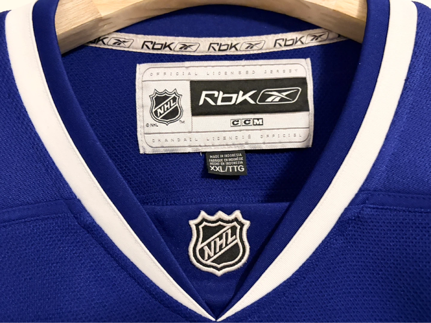 Authentic Vancouver Canucks Blue Orca Home Jersey Size XXL 2XL - photo 4