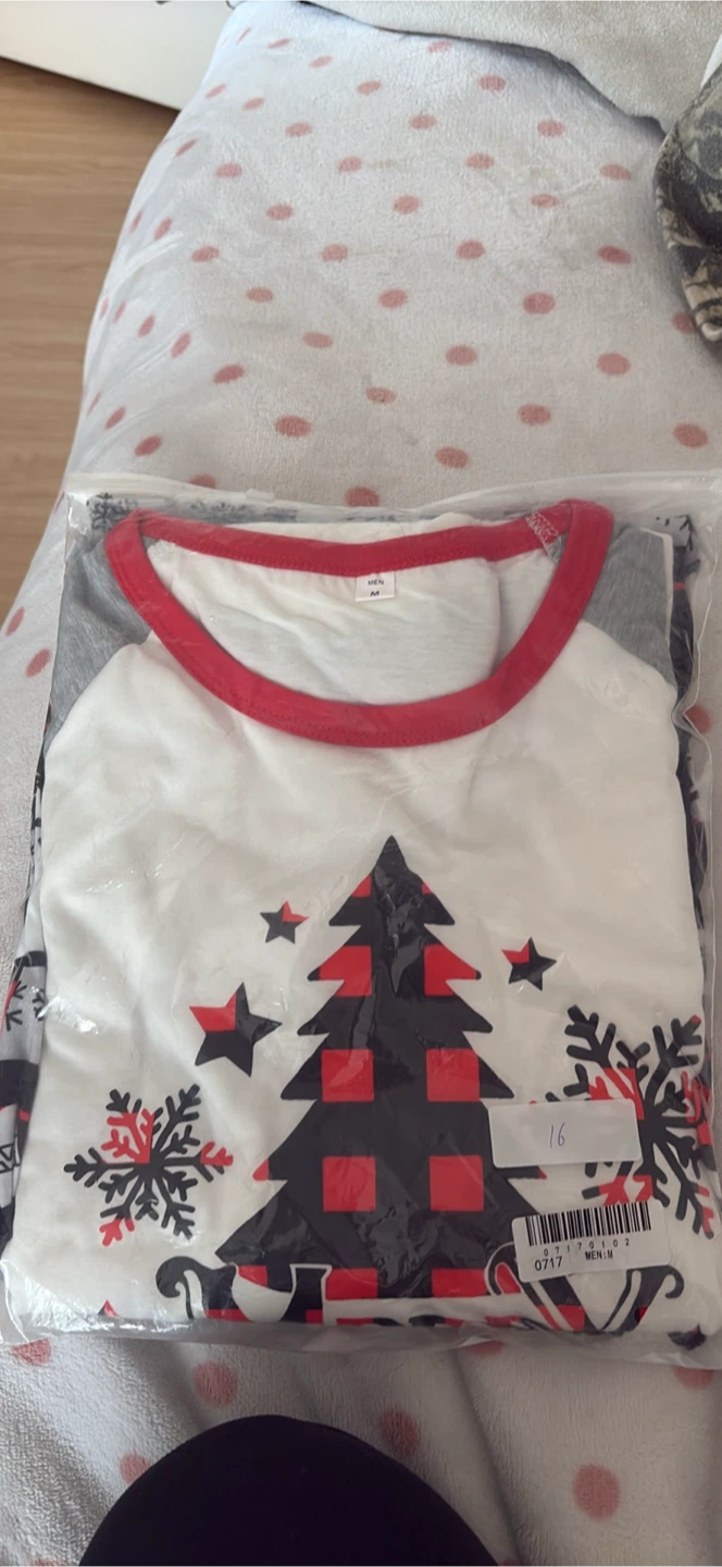 Men's Christmas Tree Pyjama Set - Size Medium
