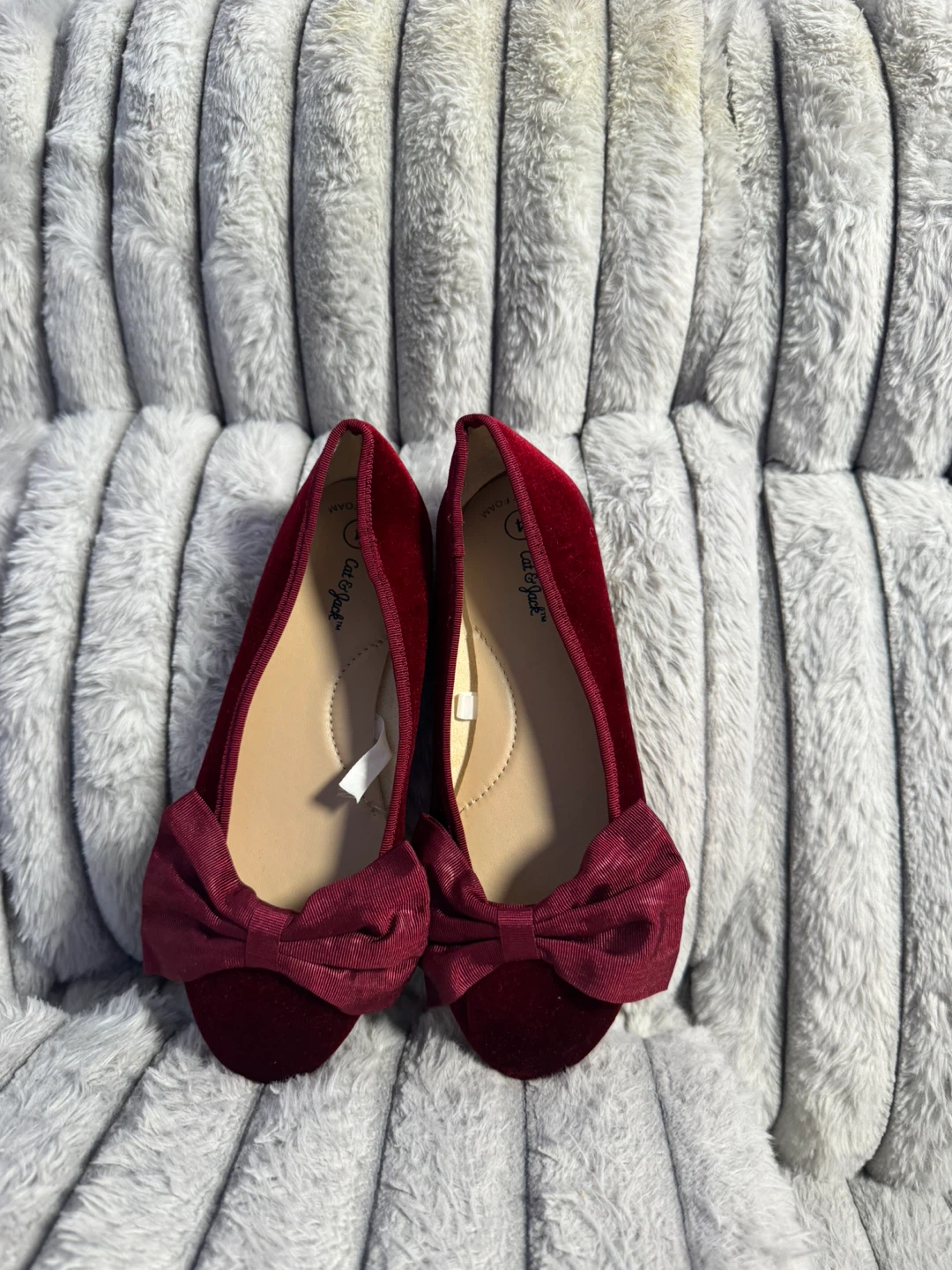 Cat & Jack Burgundy Velvet Ballet Flats with Bows - Size 4