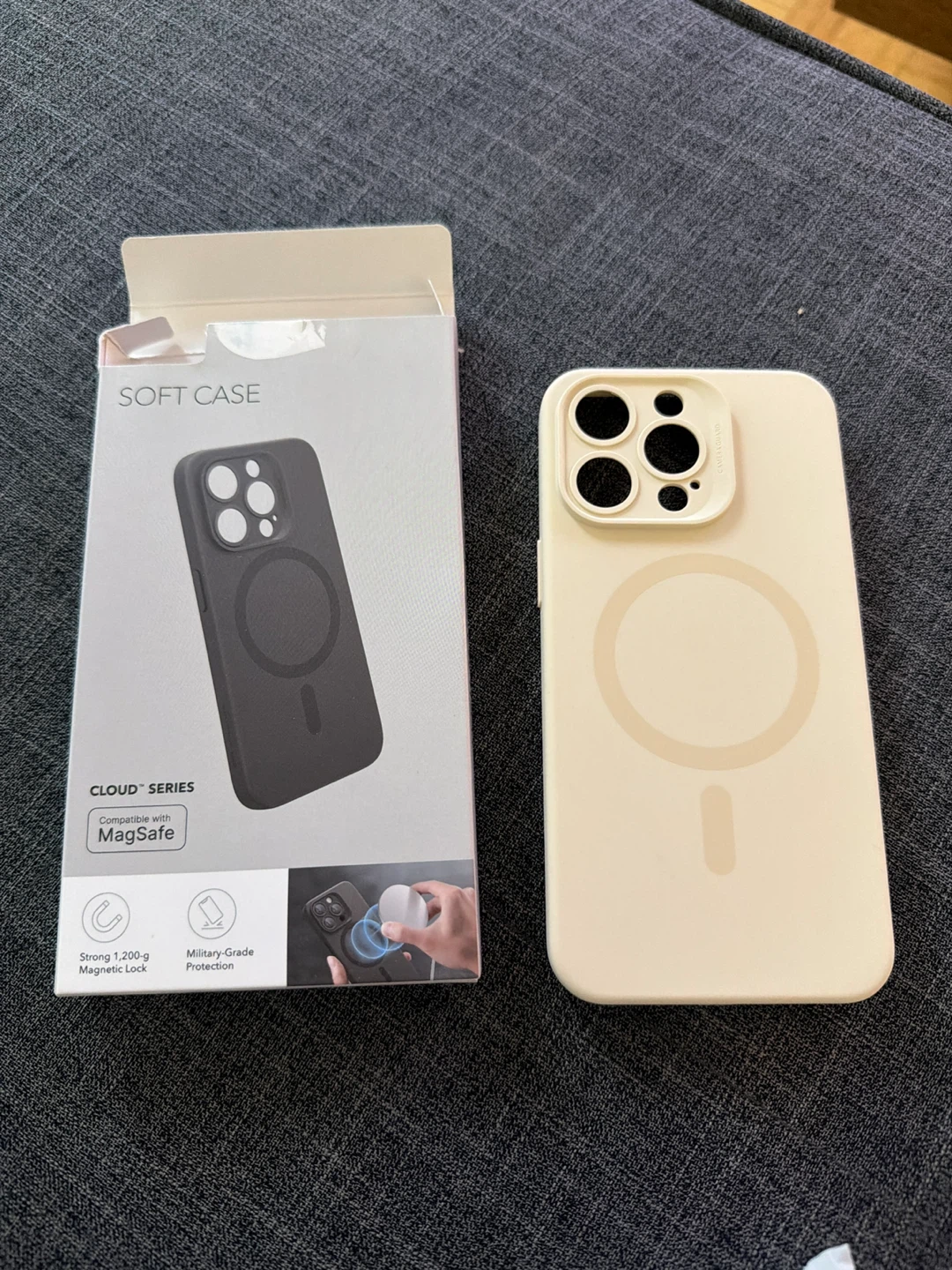 Iphone 15 PRO Cloud Series Soft Case with MagSafe