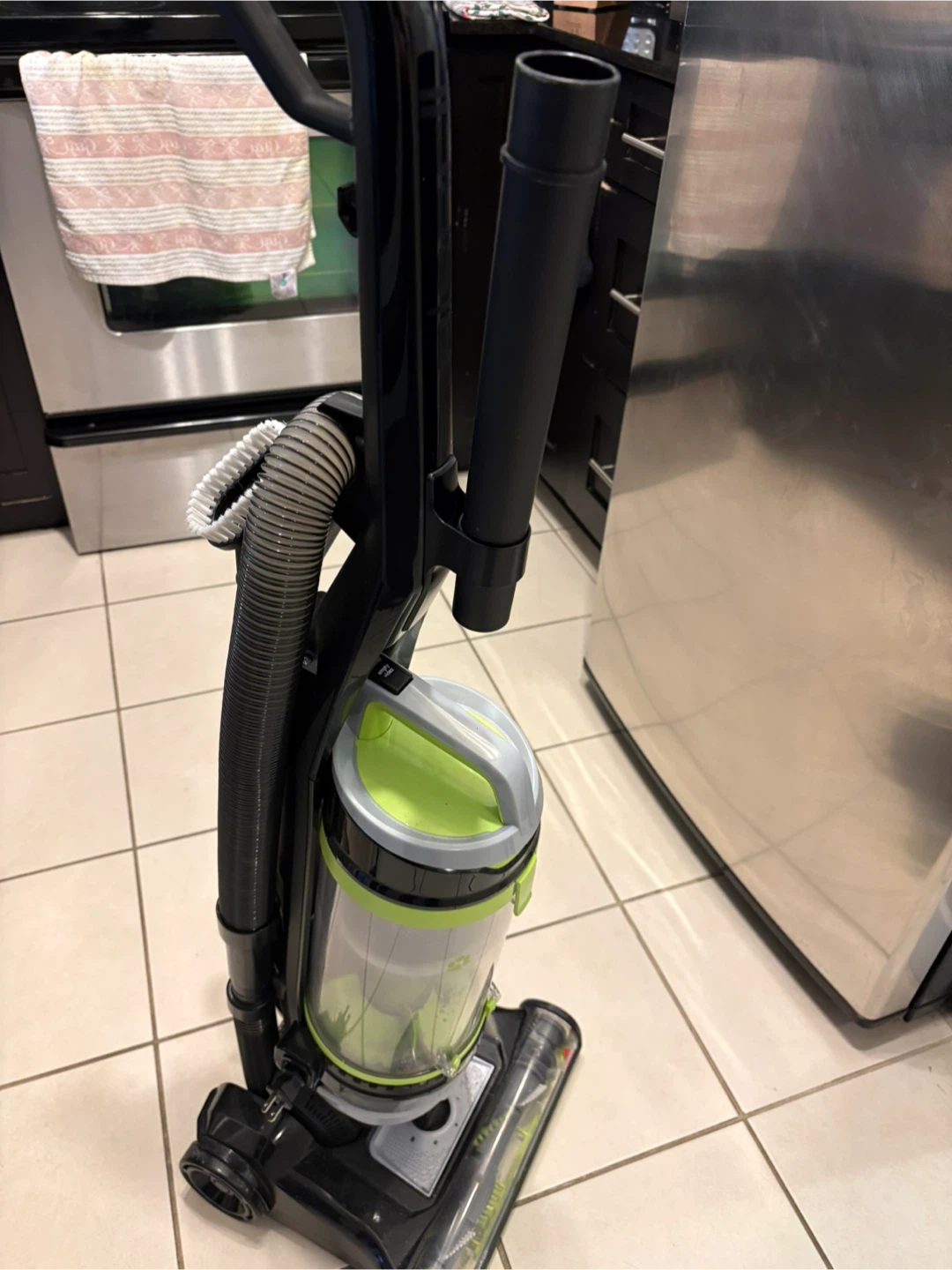 BISSELL PowerGroom Swivel Rewind Vacuum