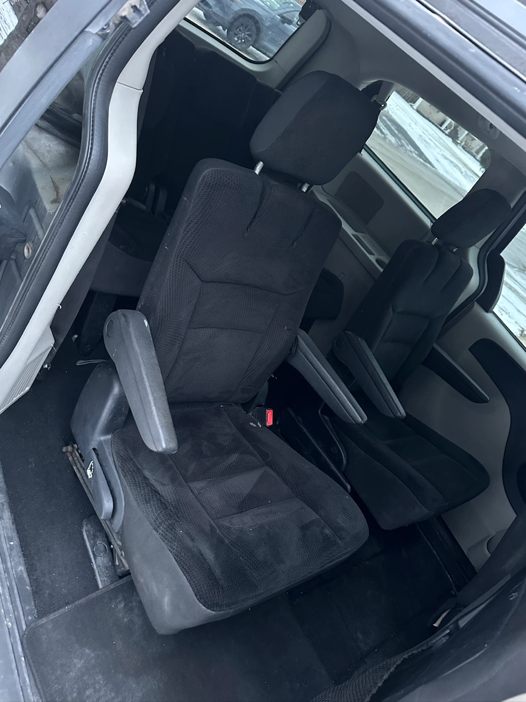 Dodge Grand Caravan Minivan - photo 2