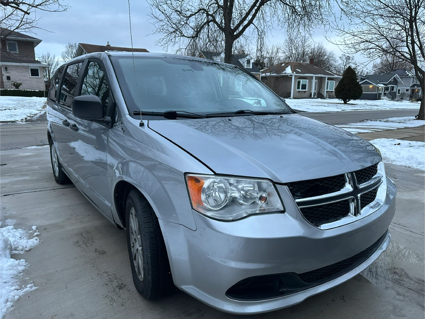 Dodge Grand Caravan Minivan - photo 4