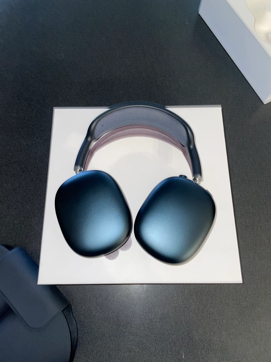 AirPod max - photo 3