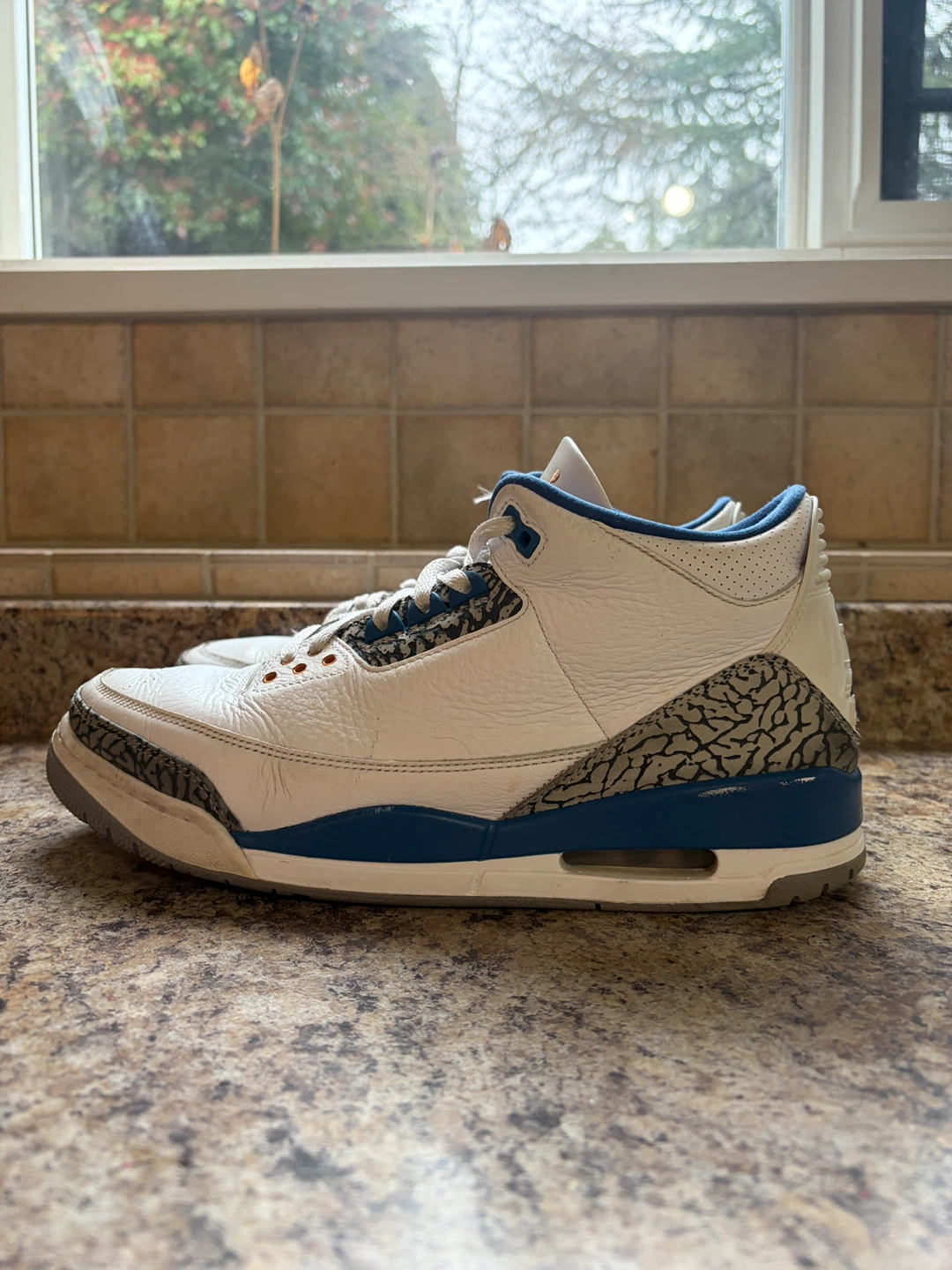 Air Jordan 3 Retro White Blue - photo 3