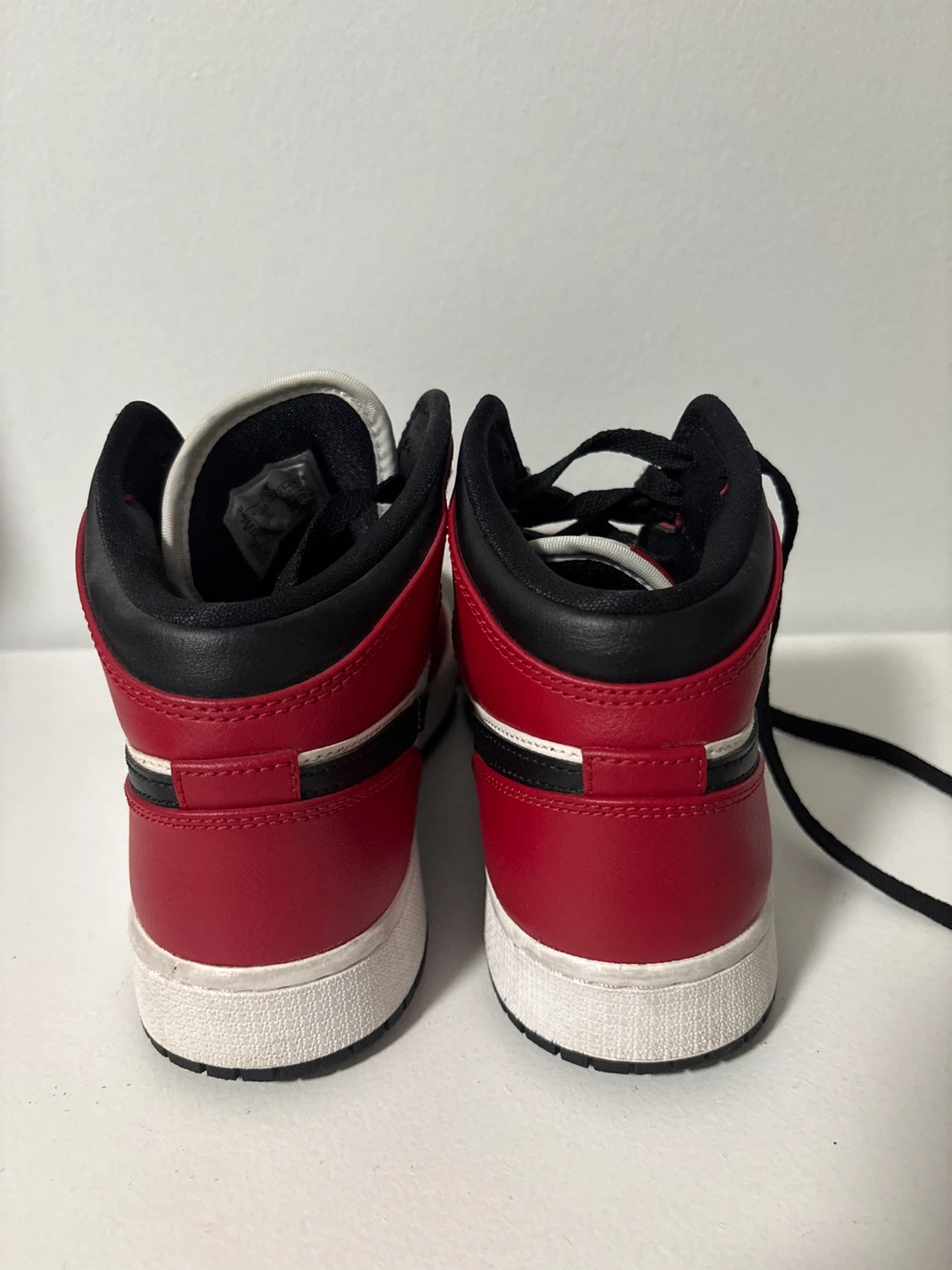 Air Jordan 1 Mid Chicago - photo 3