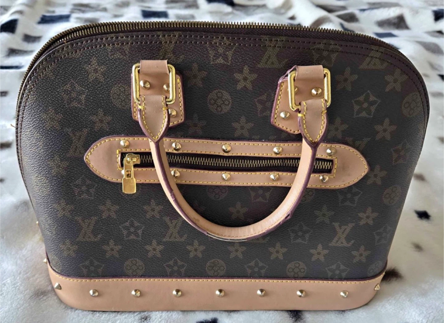 Louis Vuitton Alma Bag