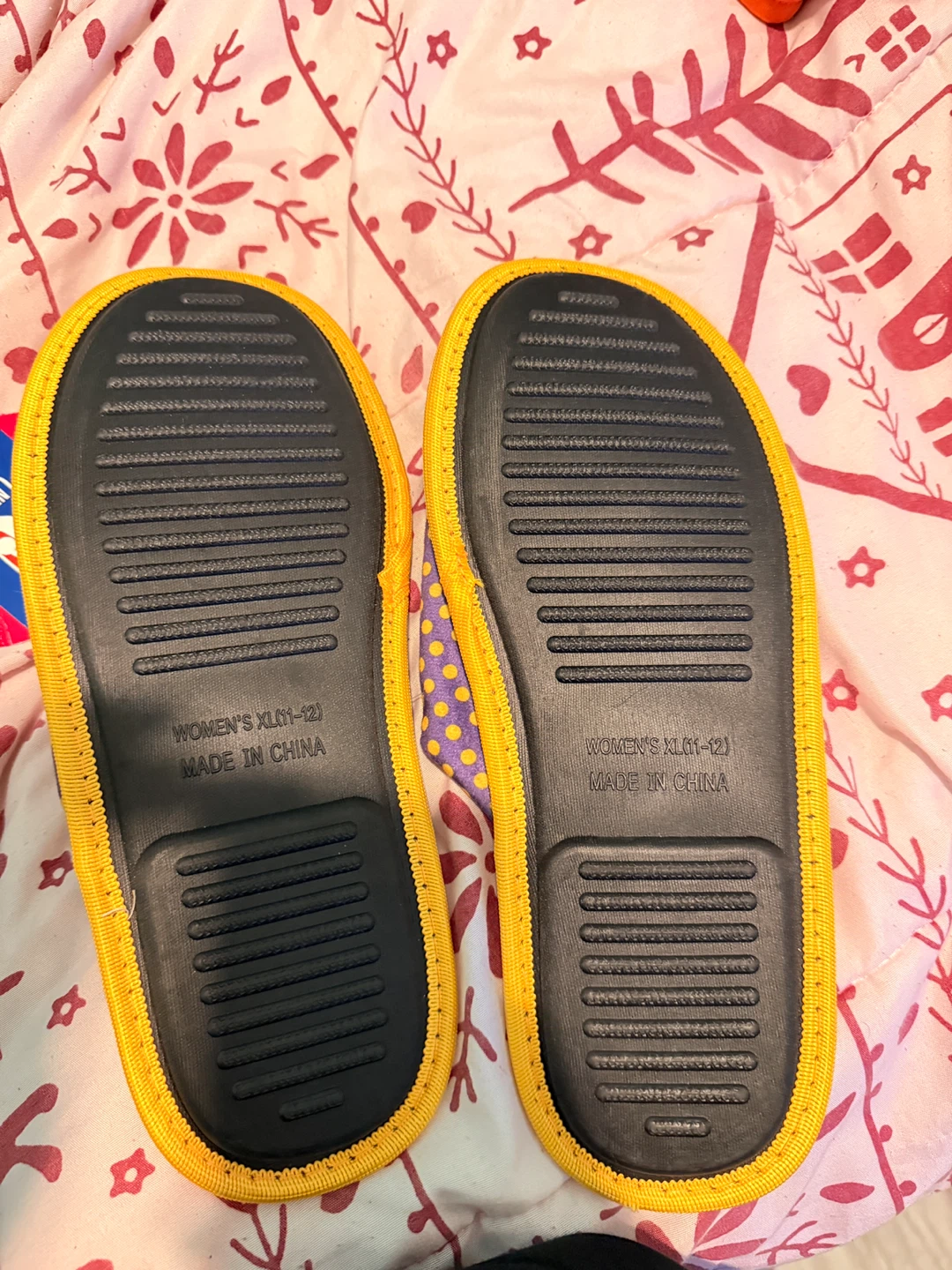 Los Angeles Lakers Women's XL Slippers - photo 5