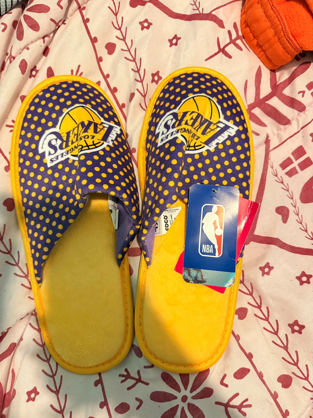 Los Angeles Lakers Women's XL Slippers - photo 3
