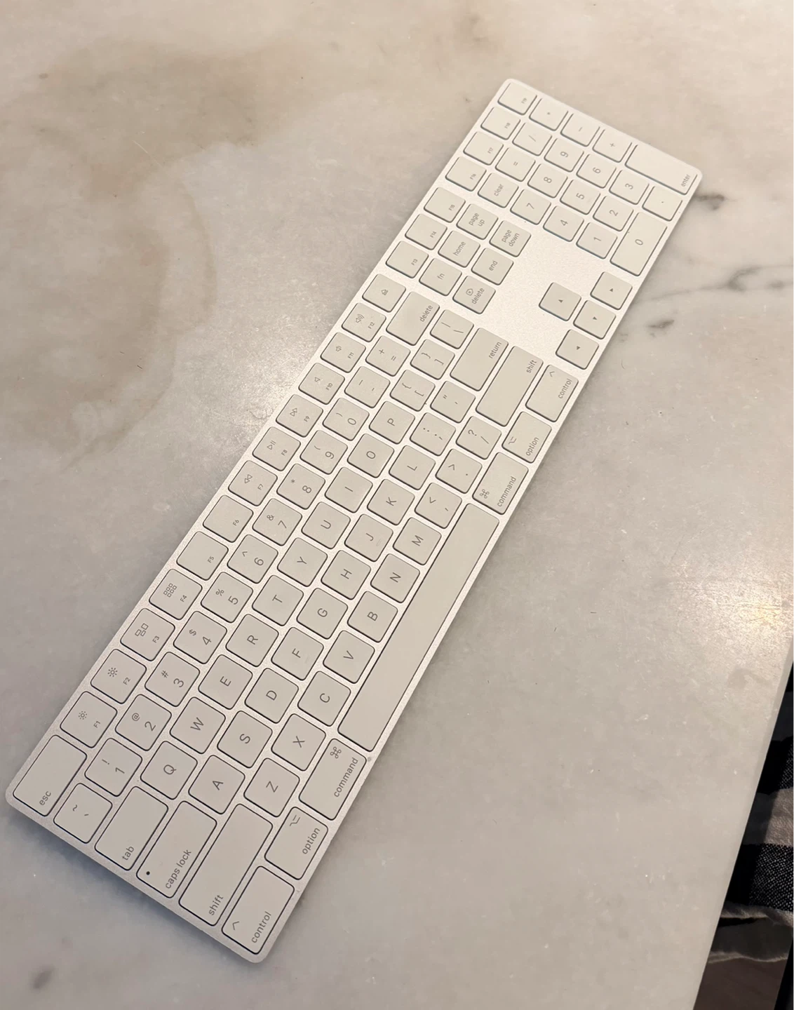 Apple Magic Keyboard w/ Numeric Keypad – Wireless