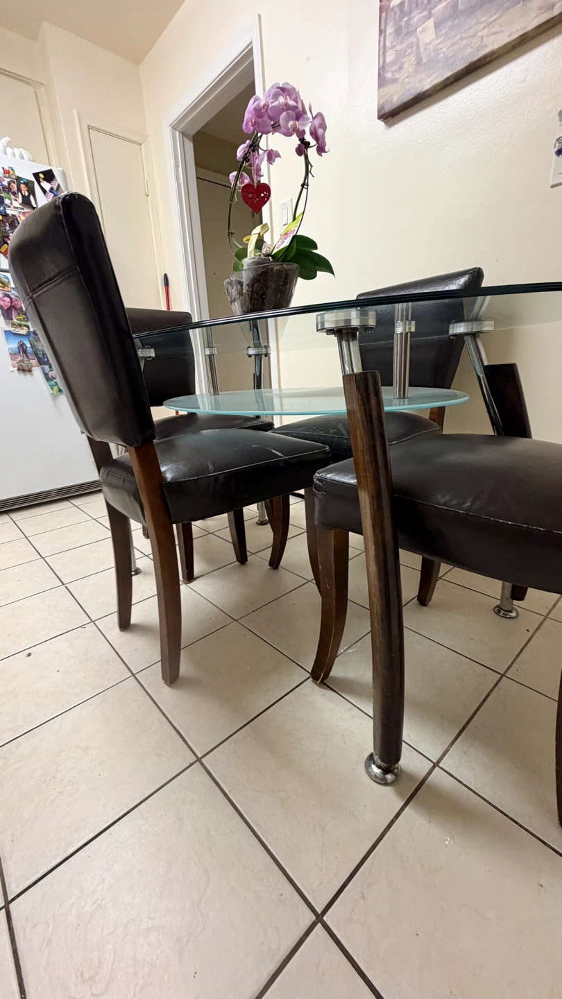 Kitchen table - photo 2