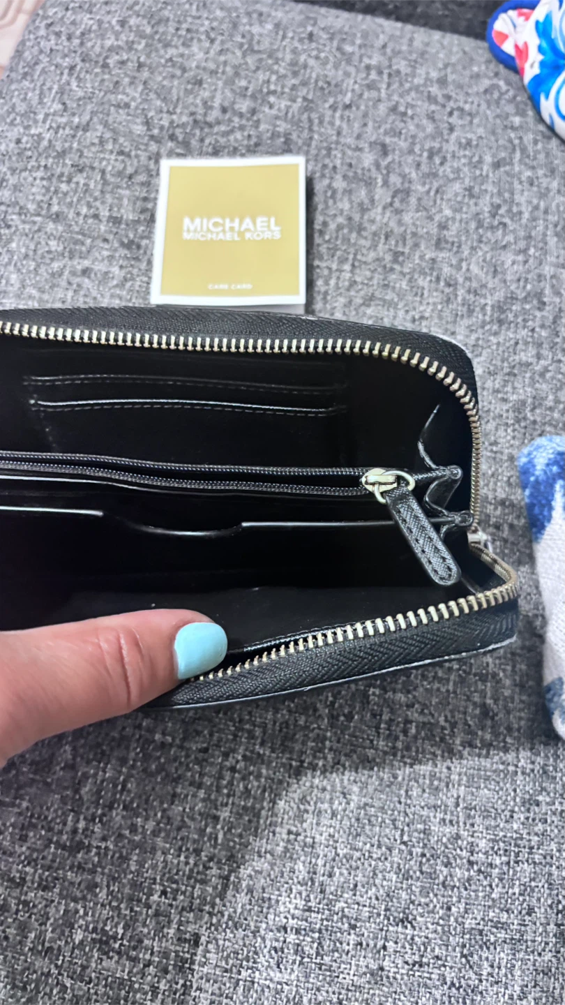 Michael Kors Black Leather Zip Around Wallet - photo 2