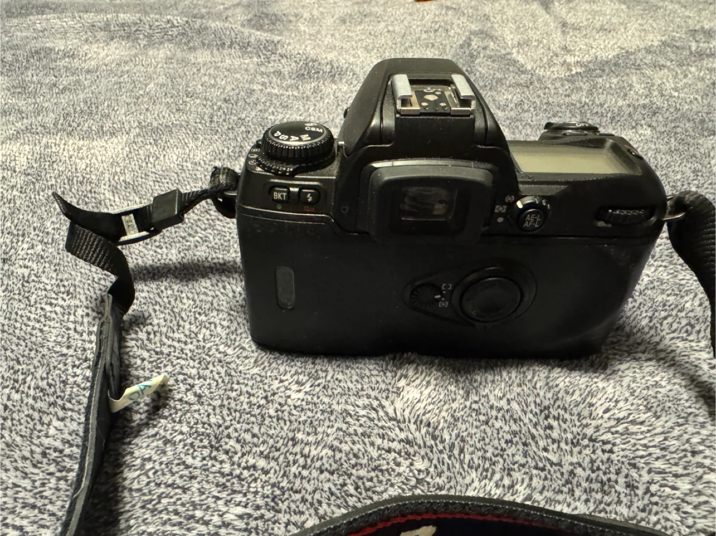 Nikon F80 Film Camera - photo 3