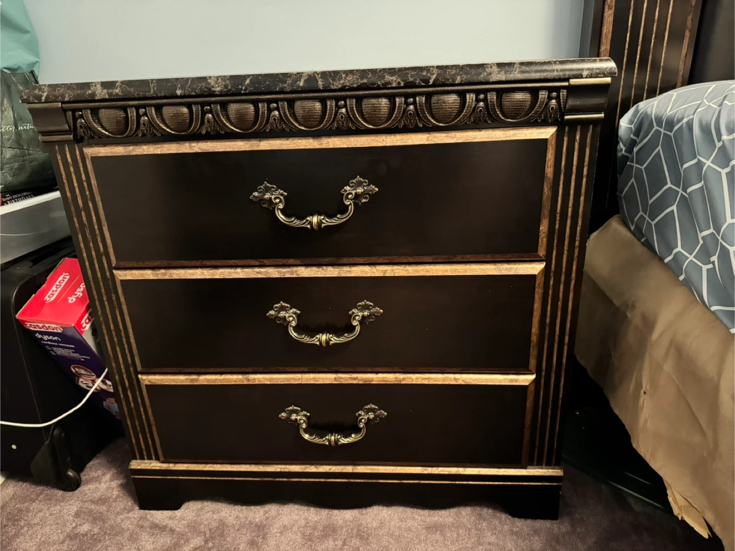 Elegant Queen Bedroom Set – Solid Wood, Complete Set - photo 5