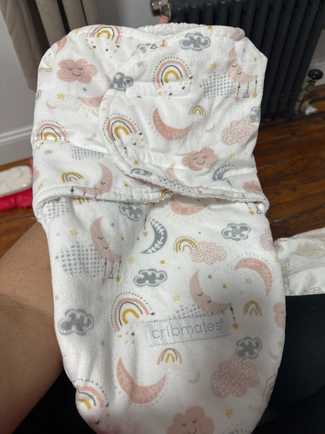 Cribmates Swaddle Blanket - Moon & Rainbow Print 0-3 months - photo 2