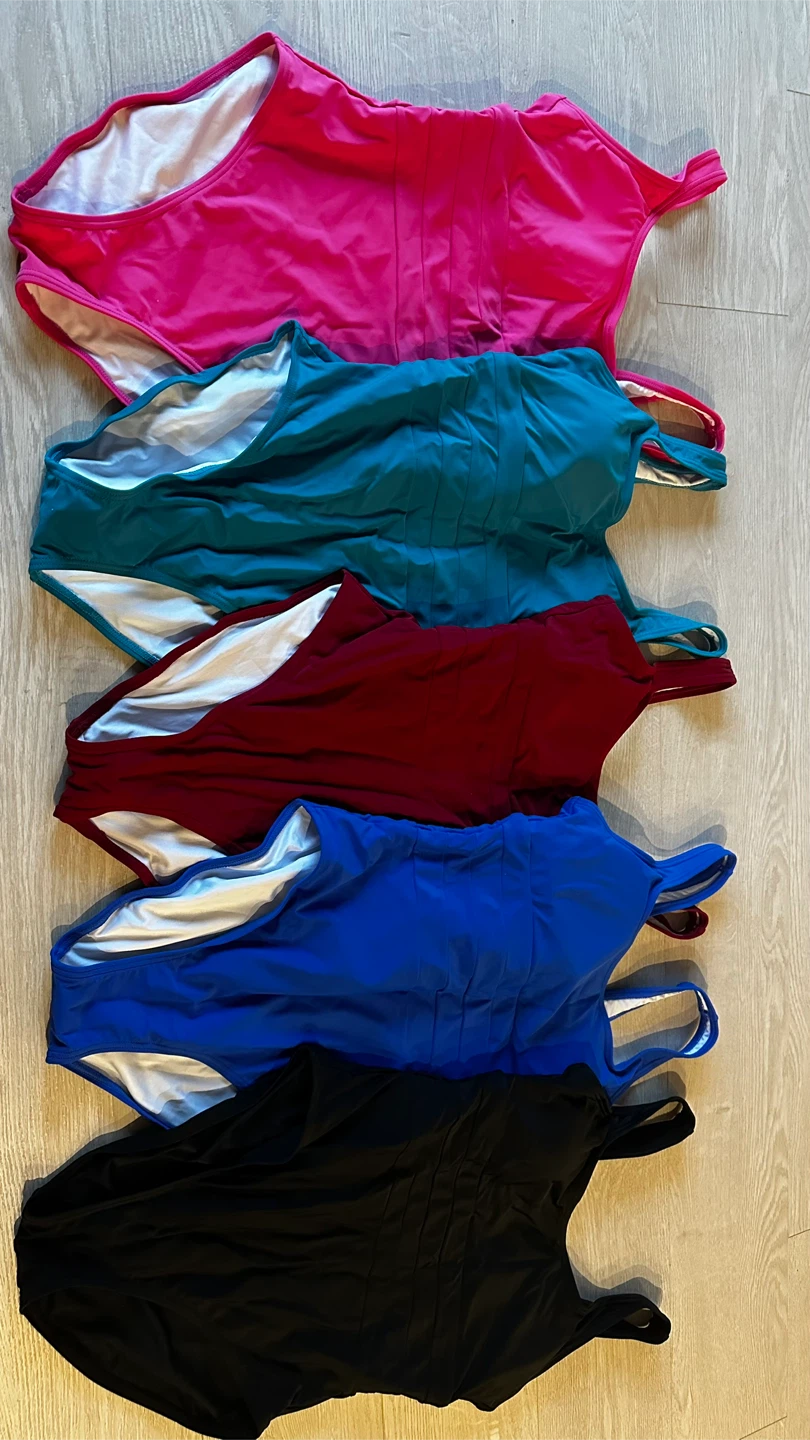 Swimsuits  woman’s - Size S - New - photo 2