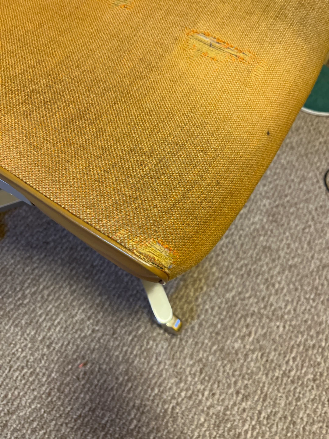 Vintage yellow desk chair - photo 4
