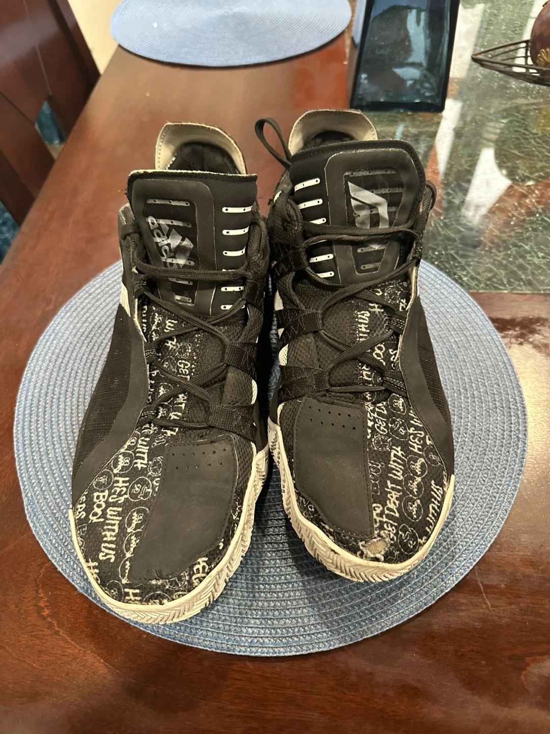 Dame 6 size 12 1/2 heckles