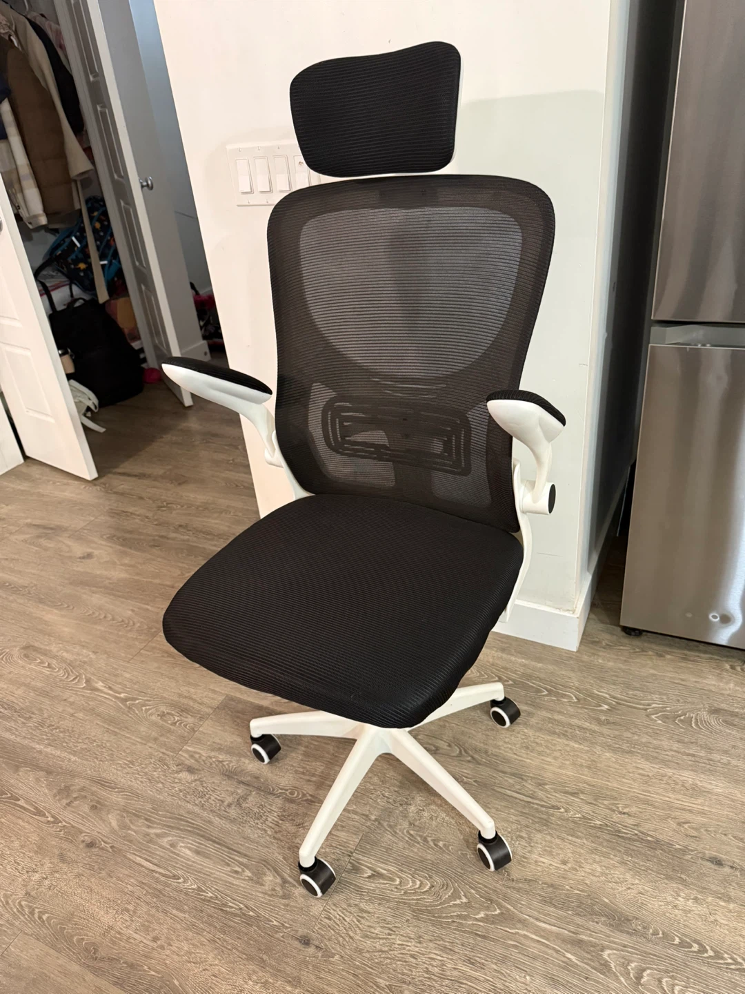 Ergonomic Mesh Office Chair with Headrest - photo 4