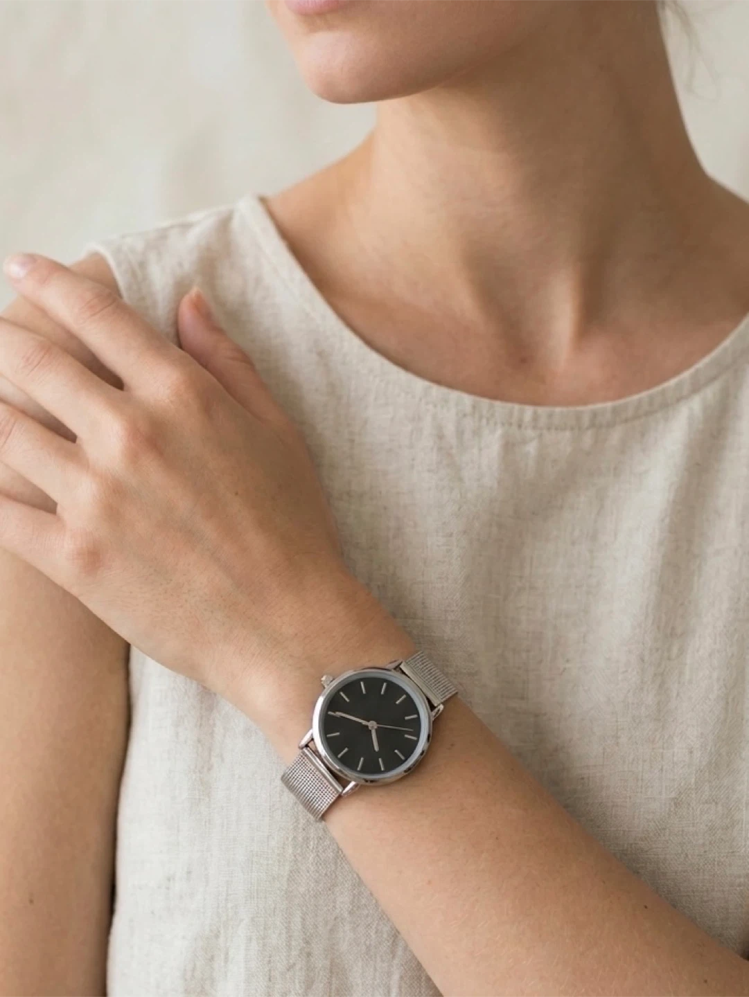 TCK Silver Mesh Band Black Dial Minimalist Quartz Watch
