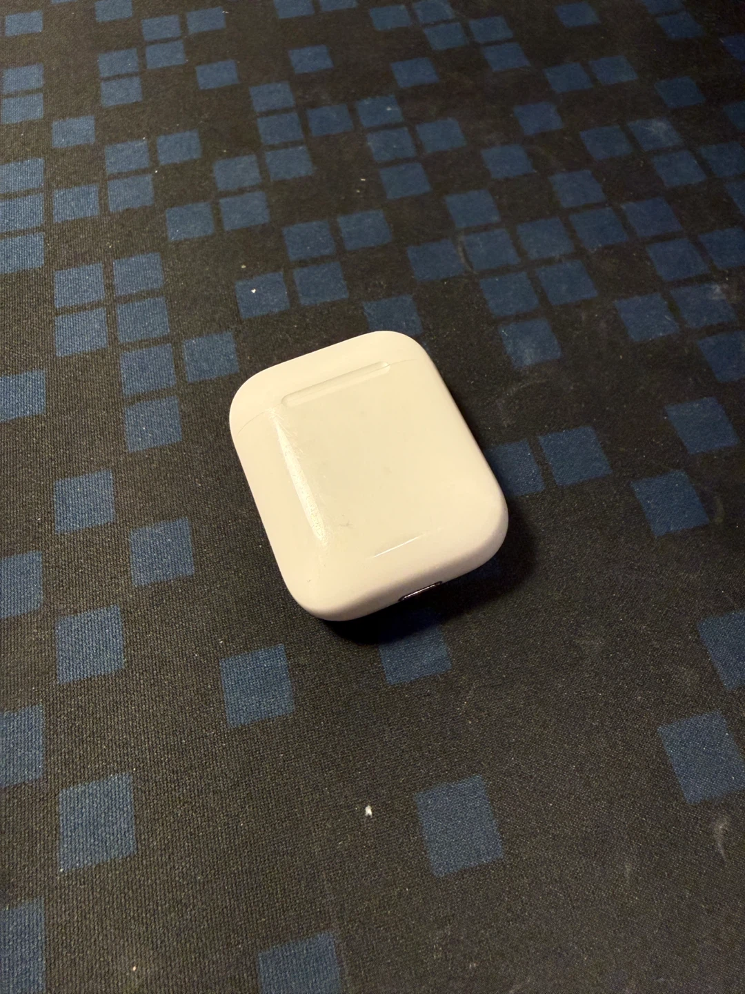 Apple AirPods - photo 2