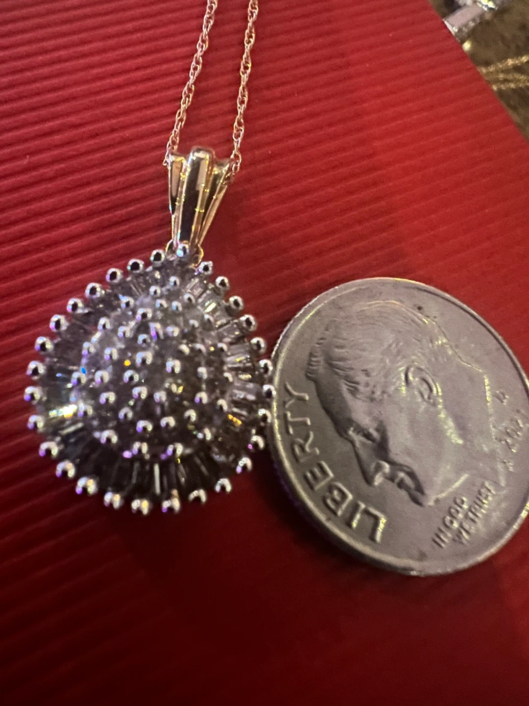 10 k Diamond Cluster Pendant Necklace - photo 2