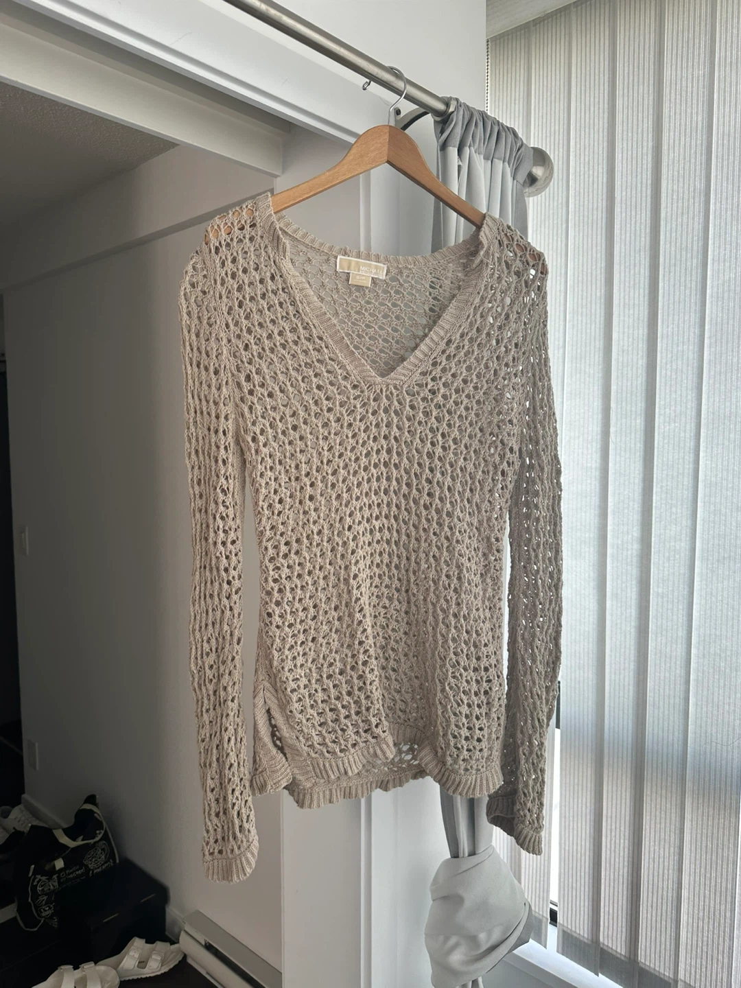 Michael Kors Beige Knit V-Neck Sweater - photo 2