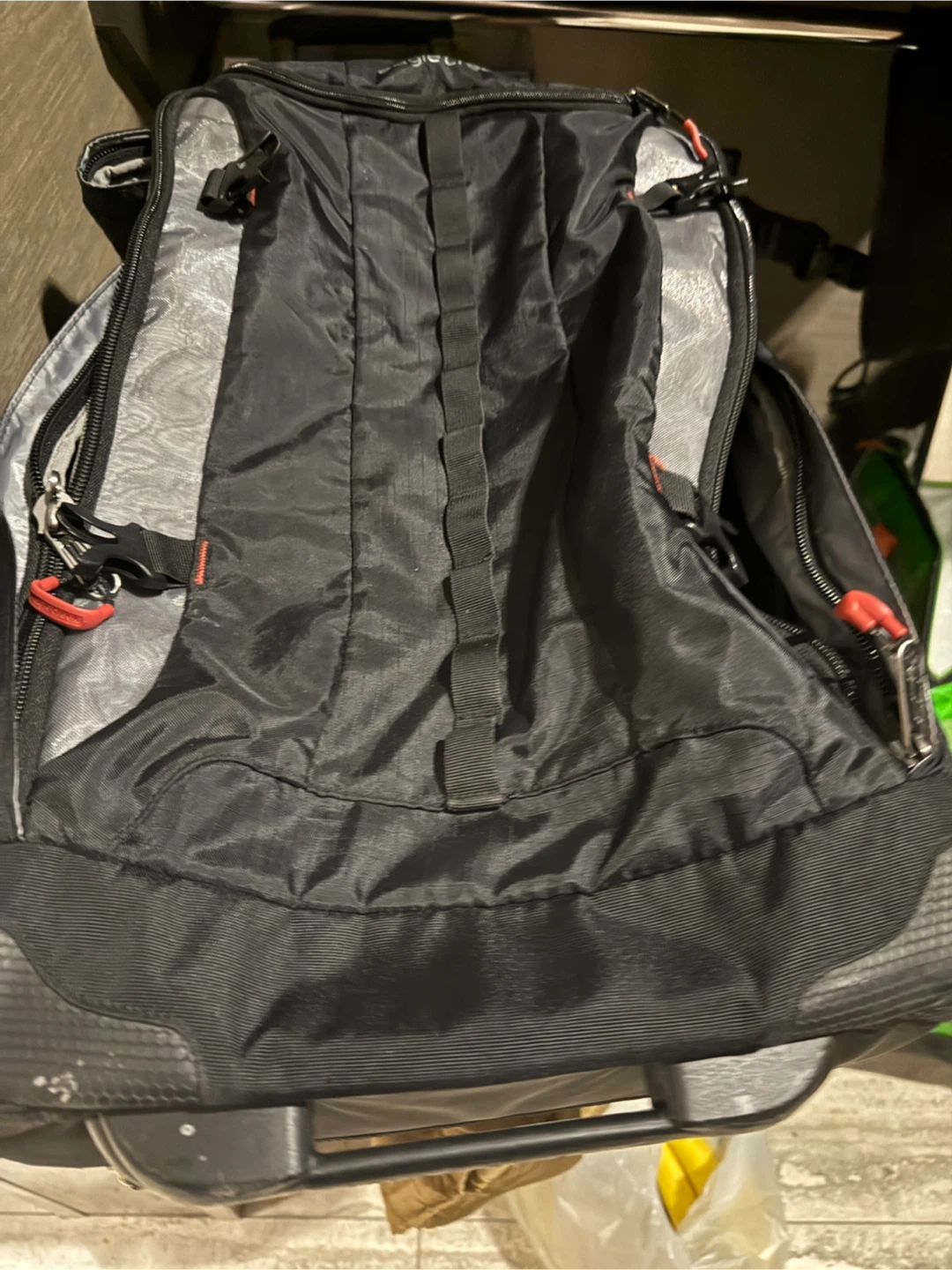 Eagle Creek Black Rolling Duffel Bag - photo 4
