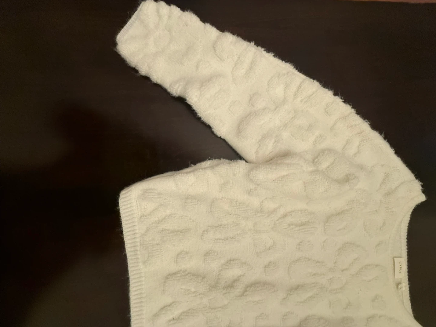Cyrus NYC White Textured Floral Sweater - photo 4