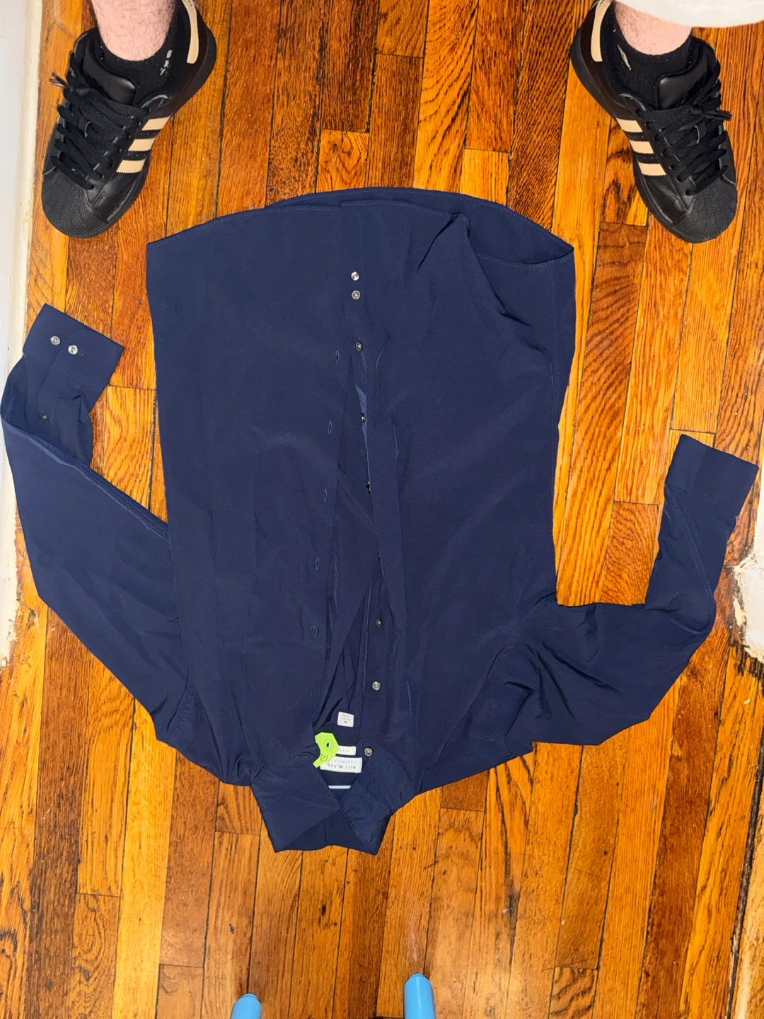 Bill Blass Essentials Navy Blue Button-Down Shirt - Size M