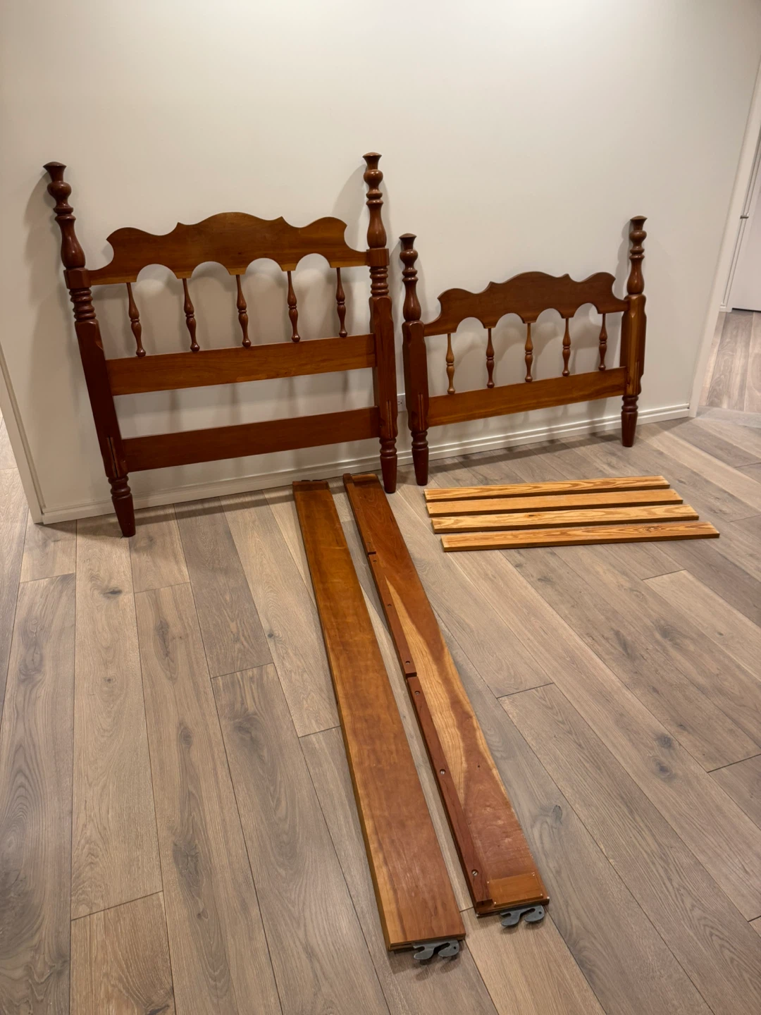 Solid Cherry Wood Twin Bed Frame - photo 2
