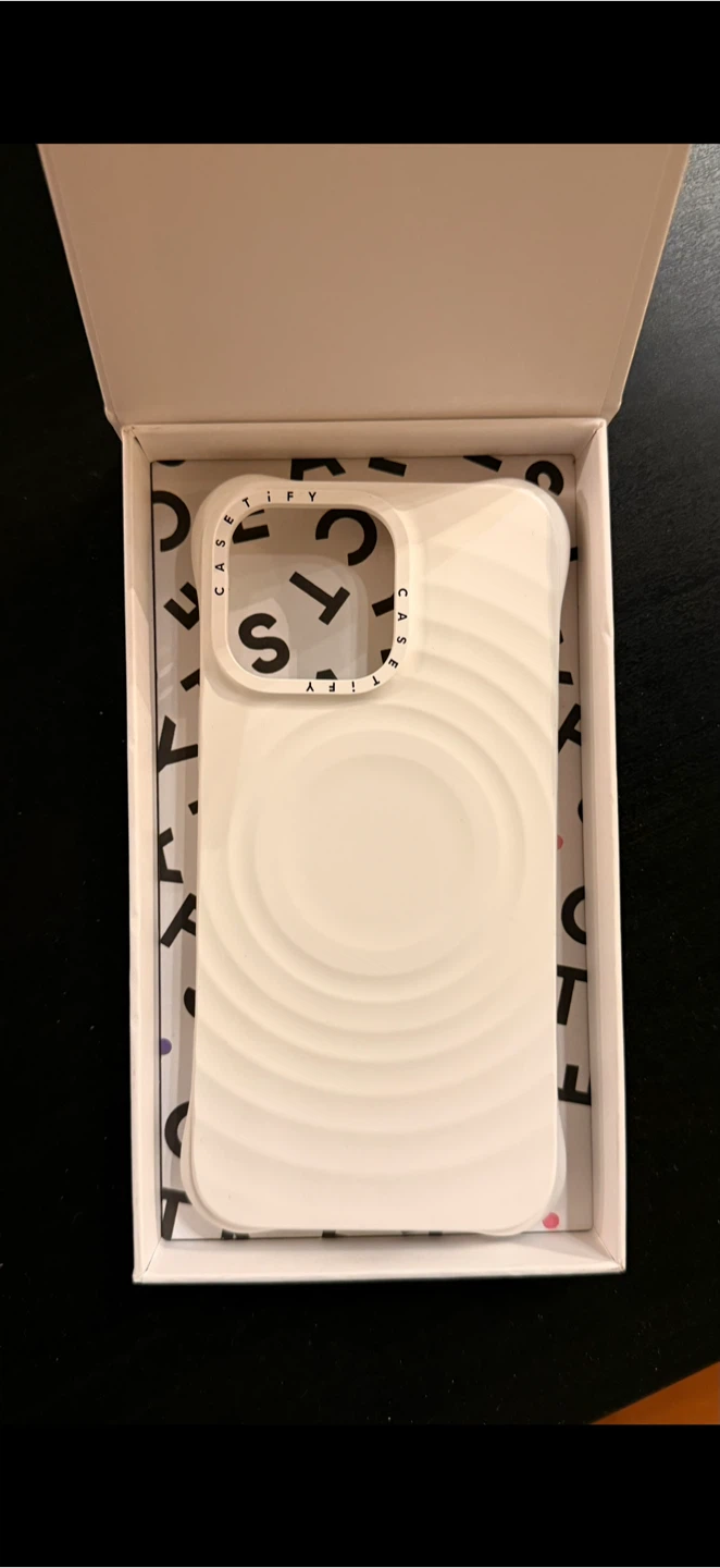 CASETiFY White ripple Phone Case for iPhone 16 Pro max