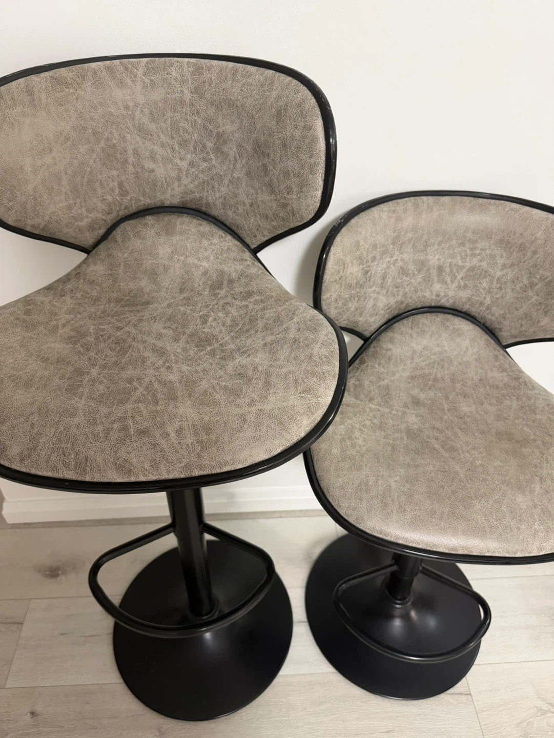 Set of 2 Grey Adjustable Bar Stools - photo 2
